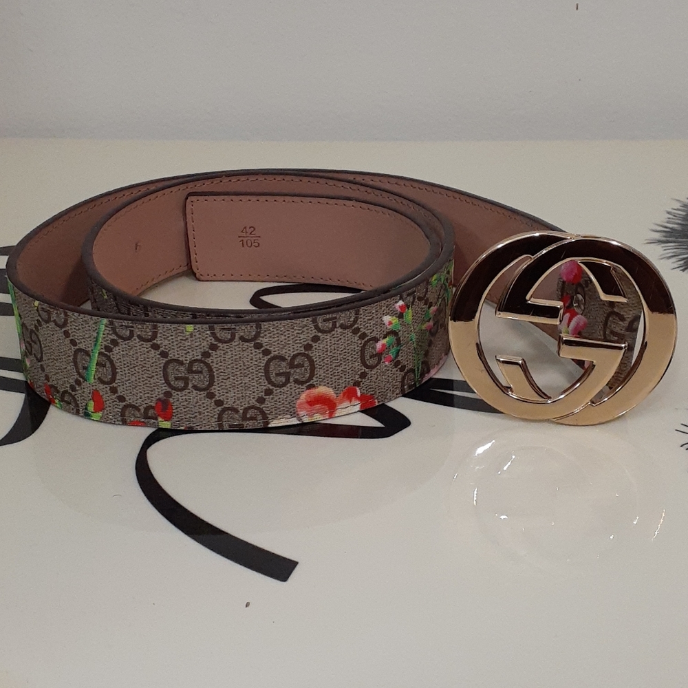 GUCCI belt